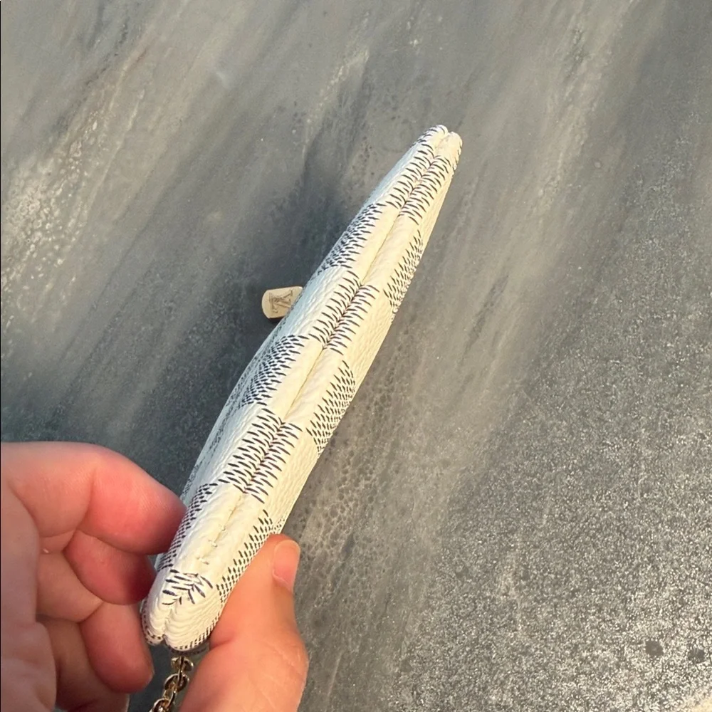 Louis Vuitton Damier Azur Key & Card Holder with Gold Chain - Picture 4 of 5